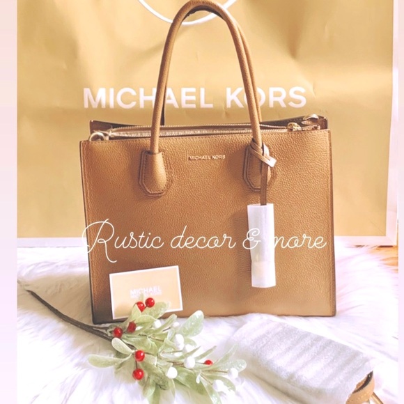 Michael Kors Women's  Medium Mercer Satchel Authentic - Picture 4 of 5